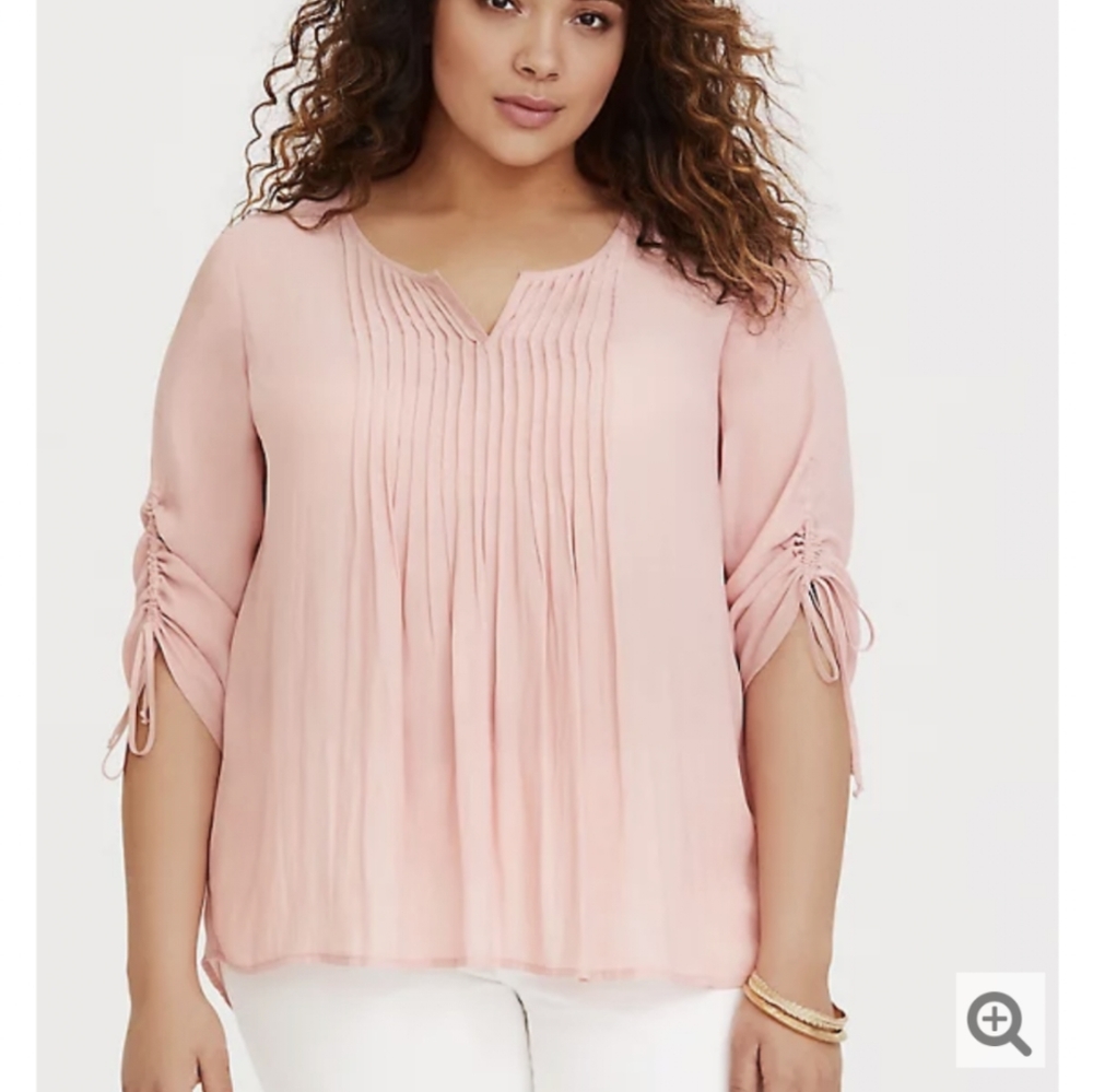 Torrid 00 pink pintuck chiffon blouse